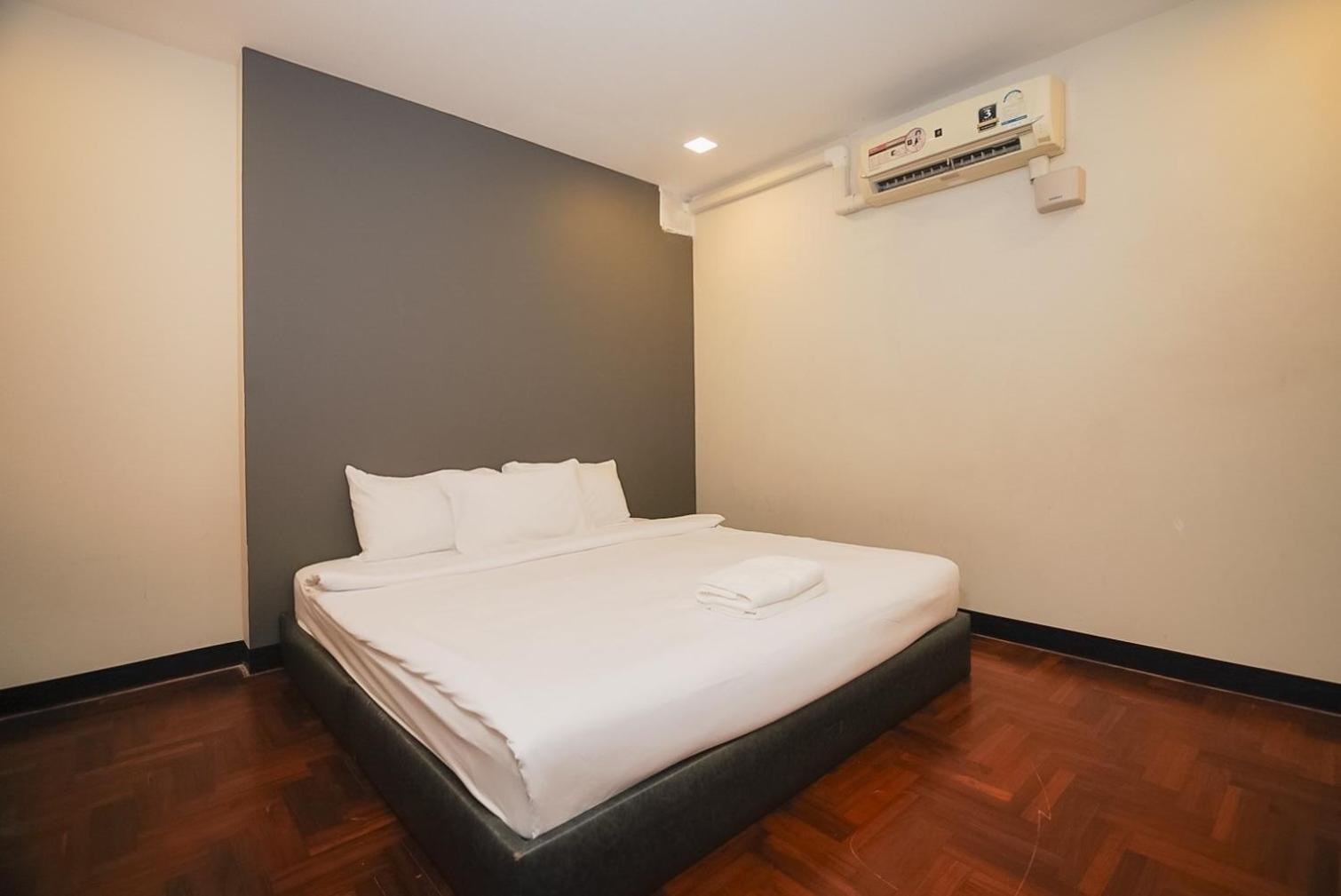 โกอินน์ สีลม - สถานีรถไฟฟ้าเซนต์หลุยส์ Go Inn Silom - Bts Saint Louis Бангкок Экстерьер фото